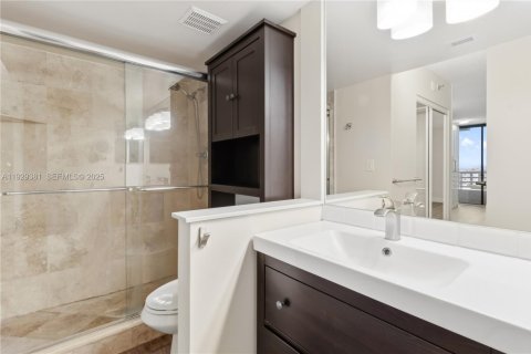 Condominio en venta en Aventura, Florida, 2 dormitorios, 109.72 m2 № 1987765 - foto 15