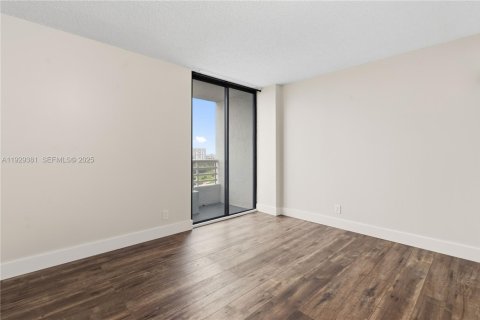 Condominio en venta en Aventura, Florida, 2 dormitorios, 109.72 m2 № 1987765 - foto 16