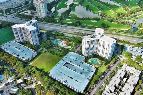 Condominio en venta en Aventura, Florida, 2 dormitorios, 109.72 m2 № 1987765 - foto 30