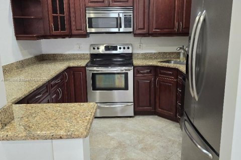 Copropriété à louer à Coconut Creek, Floride: 3 chambres, 101.54 m2 № 1963030 - photo 2