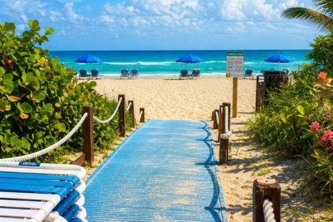 Condominio en venta en Hallandale Beach, Florida, 2 dormitorios, 104.98 m2 № 2191466 - foto 4