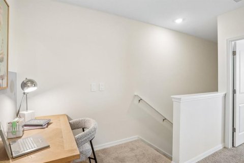 Townhouse in Tampa, Florida 3 bedrooms, 155.43 sq.m. № 2224307 - photo 19
