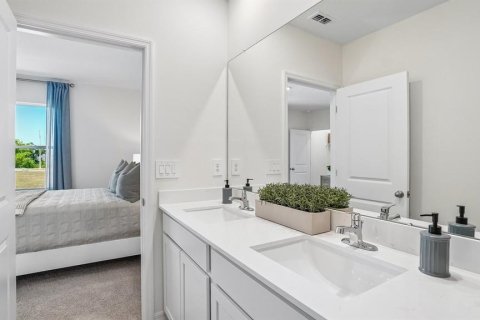 Townhouse in Tampa, Florida 3 bedrooms, 155.43 sq.m. № 2224307 - photo 22