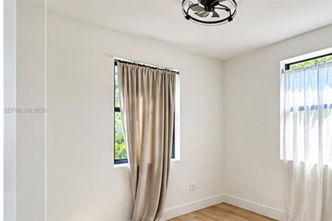 Villa ou maison à louer à Miami, Floride: 3 chambres, 116.13 m2 № 2390152 - photo 15