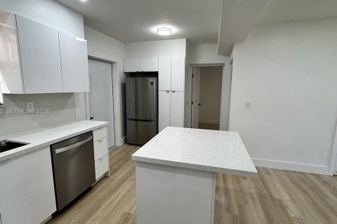 Villa ou maison à louer à Miami, Floride: 3 chambres, 116.13 m2 № 2390152 - photo 9
