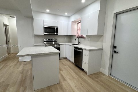 Villa ou maison à louer à Miami, Floride: 3 chambres, 116.13 m2 № 2390152 - photo 6