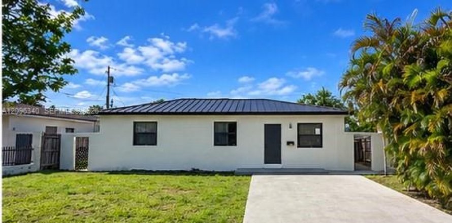 Villa ou maison à Miami, Floride 3 chambres, 116.13 m2 № 2390152