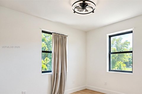 Villa ou maison à louer à Miami, Floride: 3 chambres, 116.13 m2 № 2390152 - photo 13