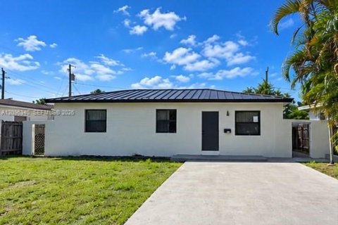 Villa ou maison à louer à Miami, Floride: 3 chambres, 116.13 m2 № 2390152 - photo 2