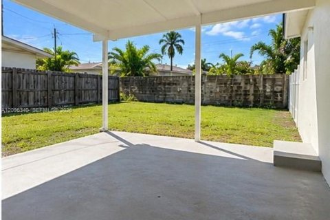 Villa ou maison à louer à Miami, Floride: 3 chambres, 116.13 m2 № 2390152 - photo 16