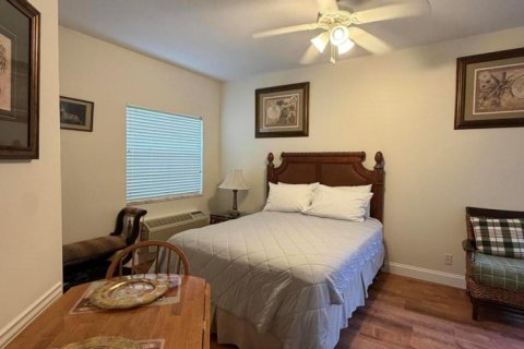 Immobilier commercial à louer à Port St. Lucie, Floride: 3 pièces, 41.81 m2 № 2432270 - photo 3