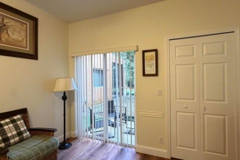 Immobilier commercial à louer à Port St. Lucie, Floride: 3 pièces, 41.81 m2 № 2432270 - photo 4