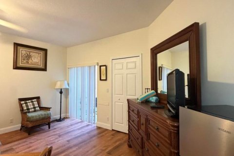 Immobilier commercial à louer à Port St. Lucie, Floride: 3 pièces, 41.81 m2 № 2432270 - photo 2