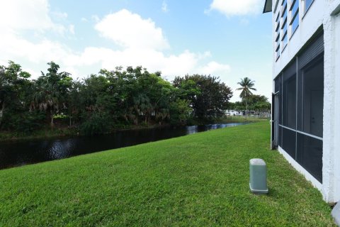 Condo in Margate, Florida, 2 bedrooms № 2247134