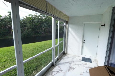 Condo in Margate, Florida, 2 bedrooms № 2247134 - photo 13