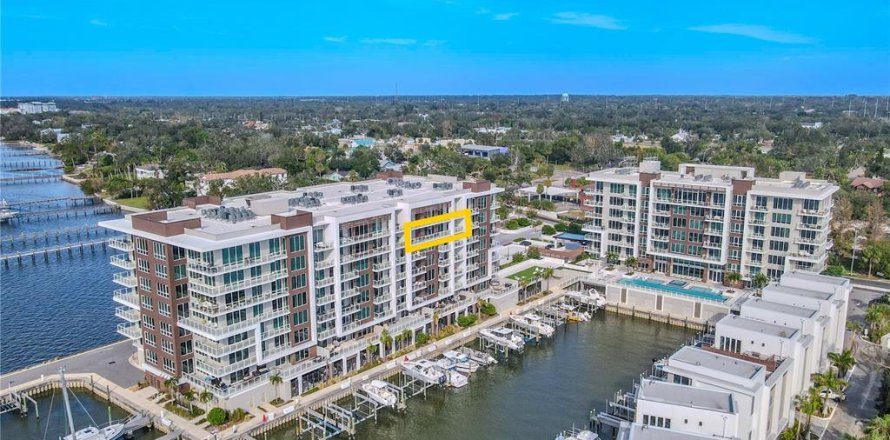 Condominio en Clearwater, Florida, 3 dormitorios № 2100022