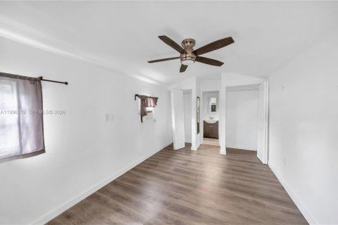 Immobilier commercial à vendre à Miami, Floride: 73.58 m2 № 2058919 - photo 20