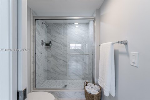 Купить кондоминиум в Пемброк-Пайнс, Флорида 2 спальни, 97.73м2, № 1982333 - фото 10