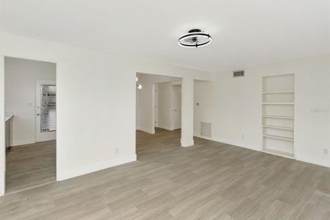 Villa ou maison à vendre à Daytona Beach, Floride: 2 chambres, 115.01 m2 № 2129037 - photo 26