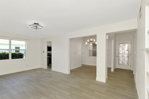 Villa ou maison à vendre à Daytona Beach, Floride: 2 chambres, 115.01 m2 № 2129037 - photo 27