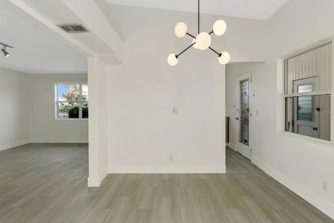 Villa ou maison à vendre à Daytona Beach, Floride: 2 chambres, 115.01 m2 № 2129037 - photo 14