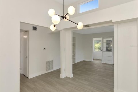 Villa ou maison à vendre à Daytona Beach, Floride: 2 chambres, 115.01 m2 № 2129037 - photo 15