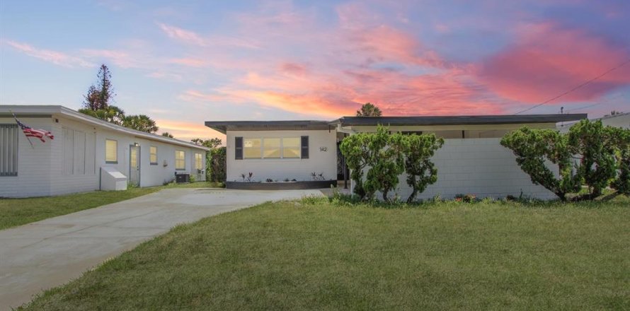 Villa ou maison à Daytona Beach, Floride 2 chambres, 115.01 m2 № 2129037