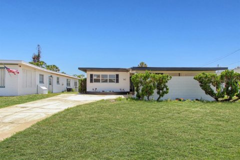Villa ou maison à vendre à Daytona Beach, Floride: 2 chambres, 115.01 m2 № 2129037 - photo 3