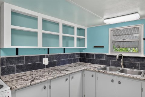 House in Yankeetown, Florida 1 bedroom, 62.62 sq.m. № 2208299 - photo 25