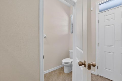 Townhouse in Plant City, Florida 3 bedrooms, 167.41 sq.m. № 2313341 - photo 5