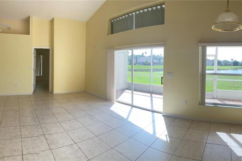 House in Kissimmee, Florida 4 bedrooms, 190.82 sq.m. № 1427122 - photo 4