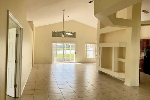 House in Kissimmee, Florida 4 bedrooms, 190.82 sq.m. № 1427122 - photo 2