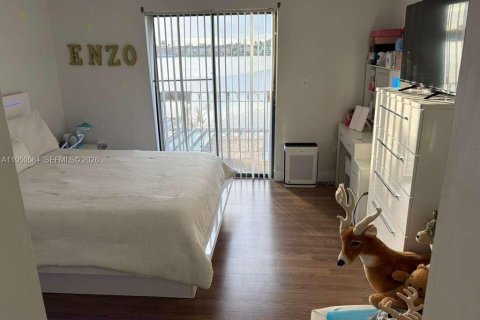 Снять в аренду таунхаус в Хайалиа, Флорида 2 спальни, 100.71м2, № 2006029 - фото 5