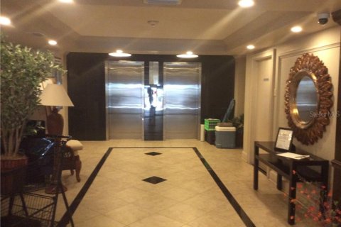 Copropriété à louer à Sarasota, Floride: 2 chambres, 98.01 m2 № 2109590 - photo 4