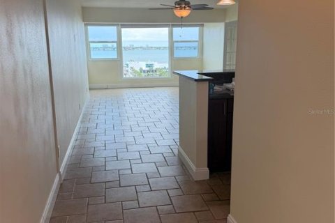Copropriété à louer à Sarasota, Floride: 2 chambres, 98.01 m2 № 2109590 - photo 16