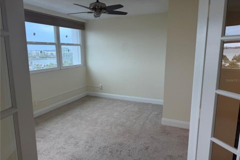 Copropriété à louer à Sarasota, Floride: 2 chambres, 98.01 m2 № 2109590 - photo 18