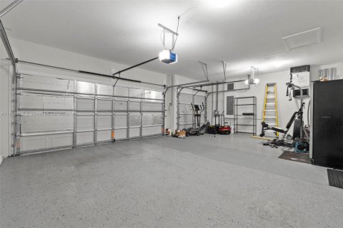 Снять в аренду виллу или дом в Майами, Флорида 4 спальни, 220.92м2, № 1896524 - фото 19