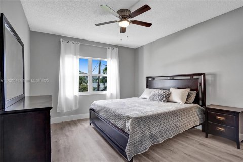 Condo in Pompano Beach, Florida, 2 bedrooms  № 1689159 - photo 21