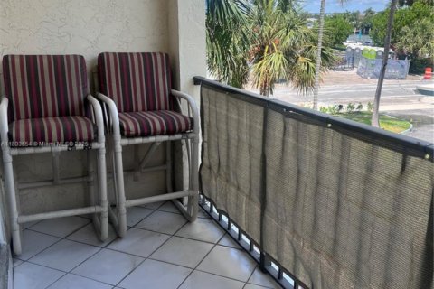 Condo in Pompano Beach, Florida, 2 bedrooms  № 1689159 - photo 18