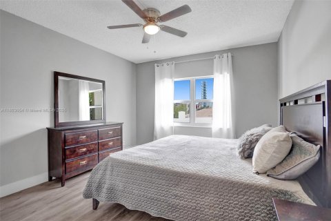 Condo in Pompano Beach, Florida, 2 bedrooms  № 1689159 - photo 22