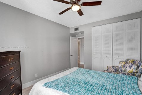 Condo in Pompano Beach, Florida, 2 bedrooms  № 1689159 - photo 29