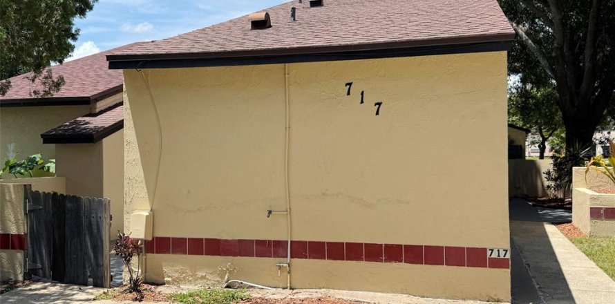 Dúplex en Orlando, Florida 3 dormitorios, 121.89 m2 № 1882761