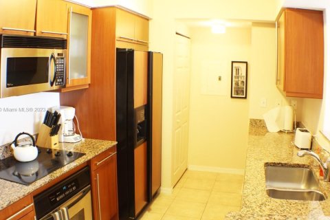 Copropriété à louer à Hallandale Beach, Floride: 2 chambres, 92.9 m2 № 1859619 - photo 6