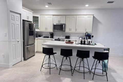 Touwnhouse à vendre à Doral, Floride: 4 chambres, 216.28 m2 № 1864581 - photo 7