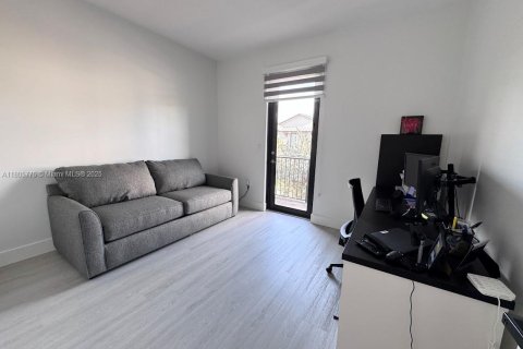 Touwnhouse à vendre à Doral, Floride: 4 chambres, 216.28 m2 № 1864581 - photo 25