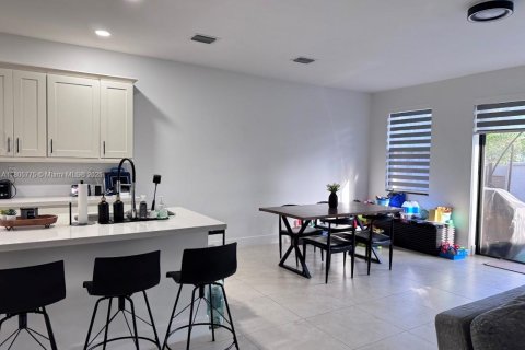 Touwnhouse à vendre à Doral, Floride: 4 chambres, 216.28 m2 № 1864581 - photo 8