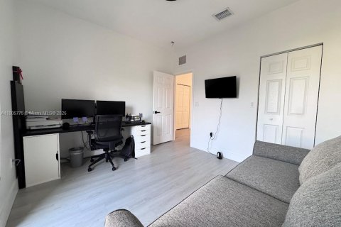 Touwnhouse à vendre à Doral, Floride: 4 chambres, 216.28 m2 № 1864581 - photo 27