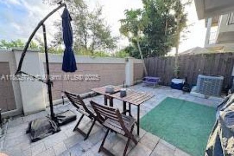 Touwnhouse à vendre à Doral, Floride: 4 chambres, 216.28 m2 № 1864581 - photo 12