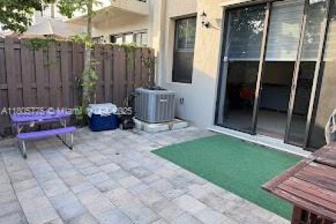 Touwnhouse à vendre à Doral, Floride: 4 chambres, 216.28 m2 № 1864581 - photo 13