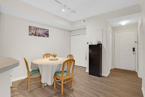 Condo in Orlando, Florida, 1 bedroom  № 1163856 - photo 6